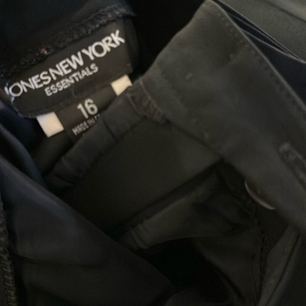 Jones New York , size 16 fully lined, straight tailored black pants